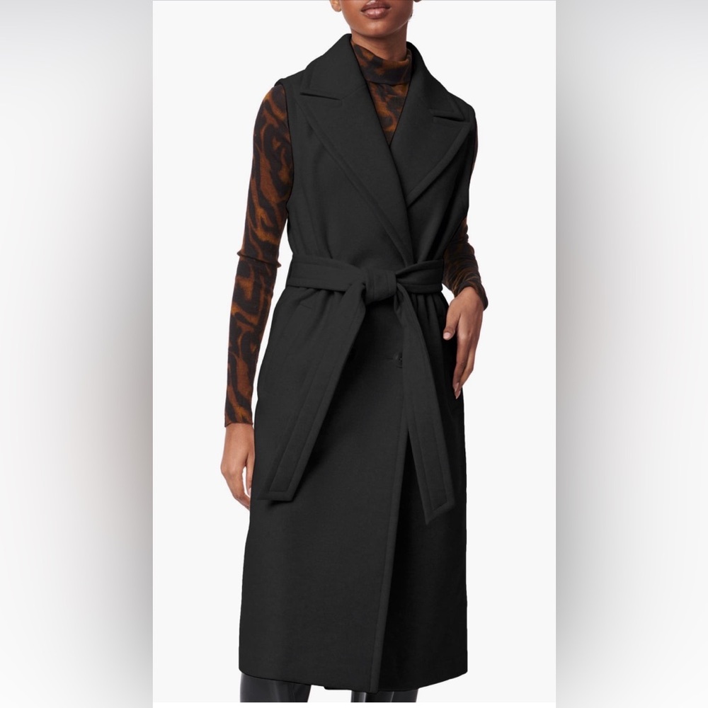 NWOT Bernardo Black Sleeveless Belted Vest
